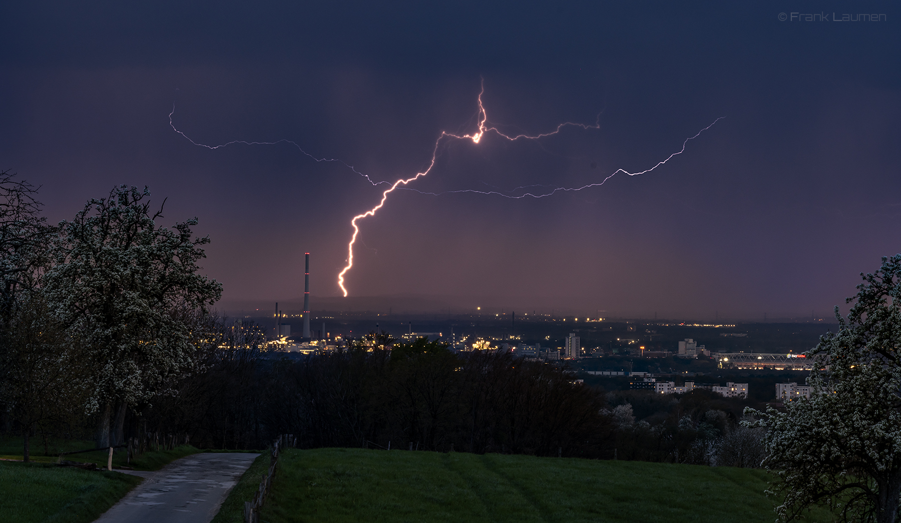 Leverkusen Kump