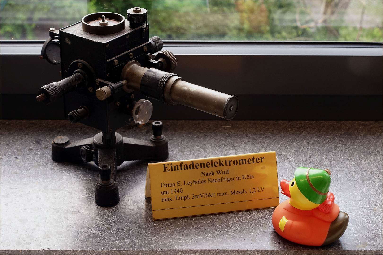 Lewi und das Einfadenelektrometer