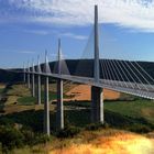 L'exceptionnel viaduc de Millau ...