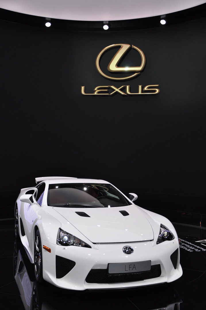 lexus 2010