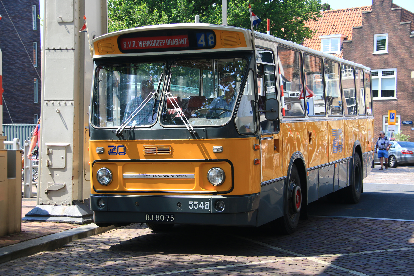 Leyland Den Oudsten Bus