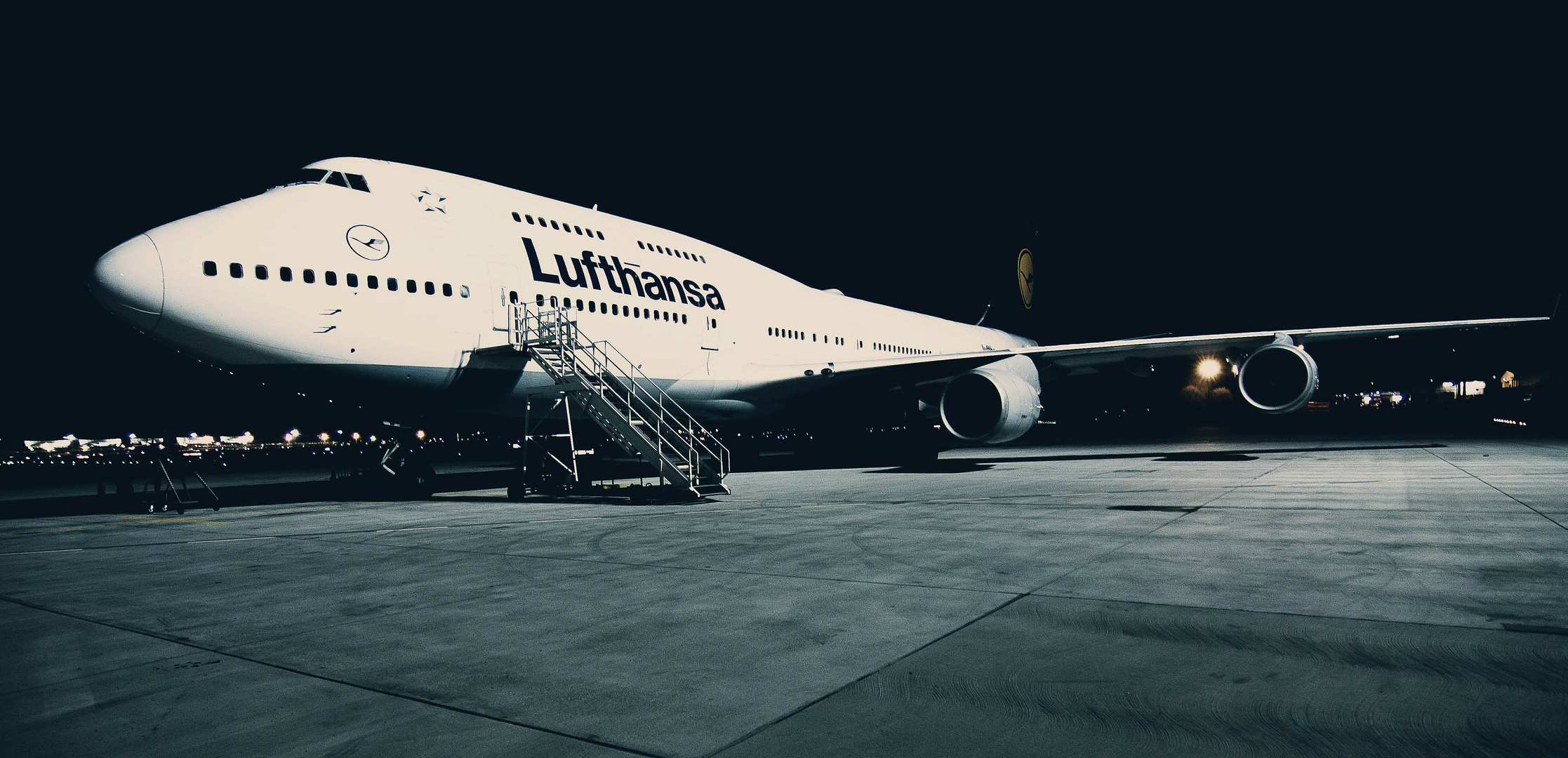 LH 747