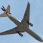 LH Cargo MD11 im Endanflug