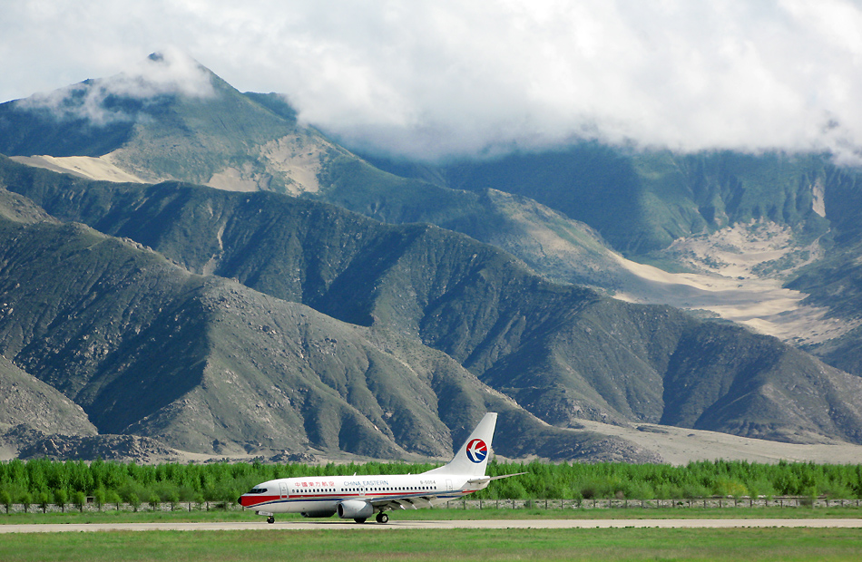 Lhasa Airport in 3800 Meter Höhe