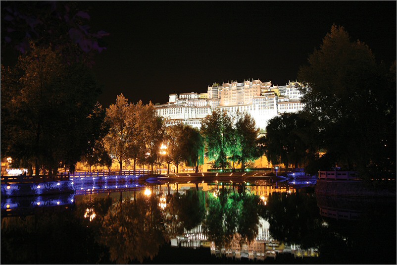 Lhasa bei Nacht