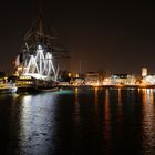 L'Hermione et les tours du port de La Rochelle