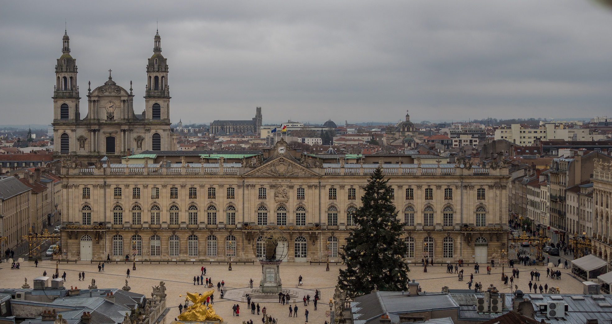 L'heure est la même à la Mairie et à la cathédrale ! 