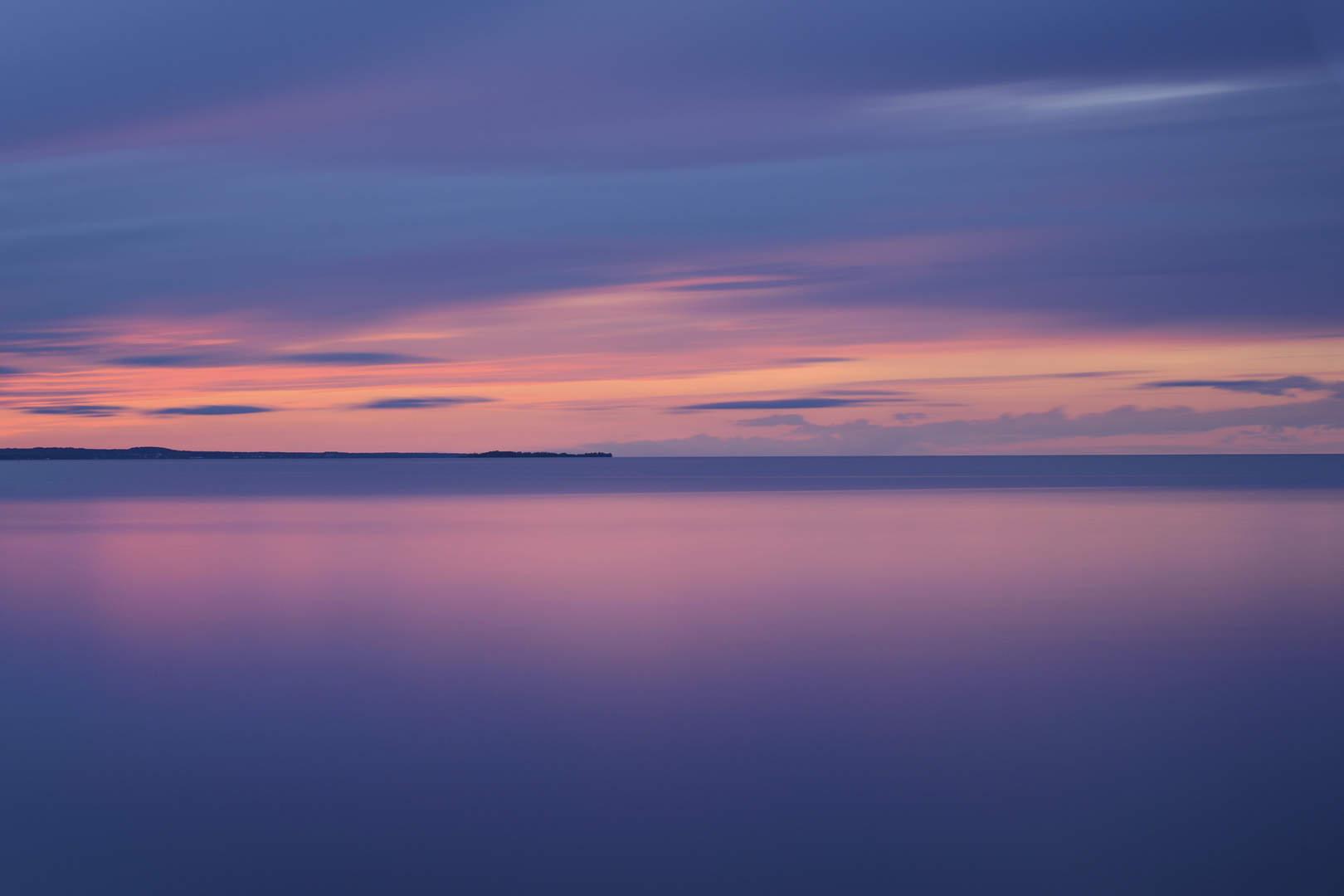 L'heure rose sur le lac Saint Jean