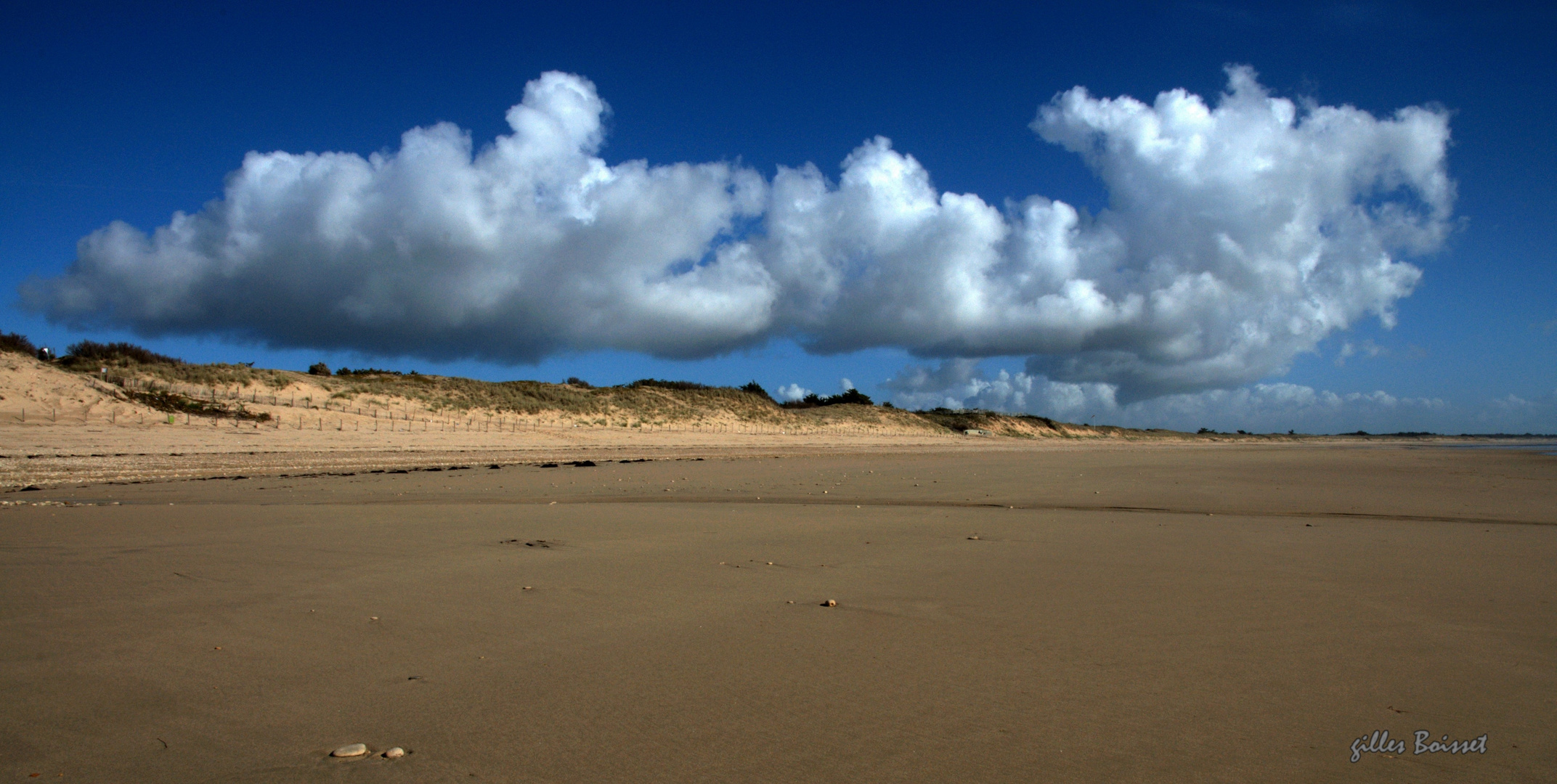 L'hiver les nuages vont à la plage