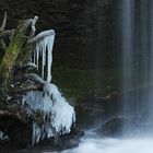 L'hivers au pied d'une cascade