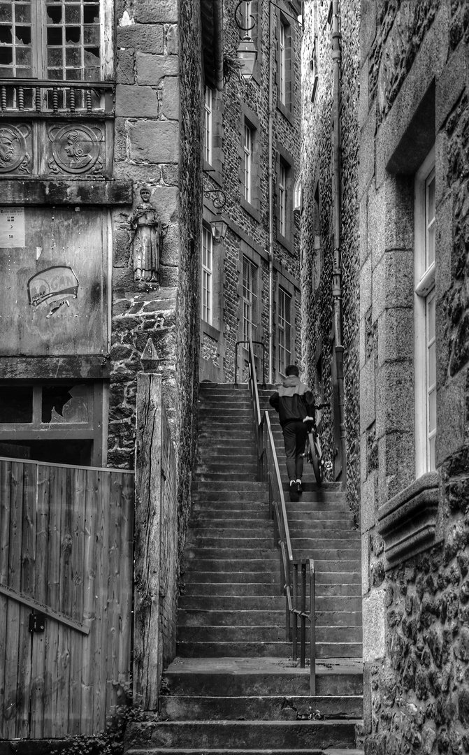 L'homme qui portait son vélo!