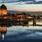 L'hôpital de La Grave et le pont Saint Pierre de nuit