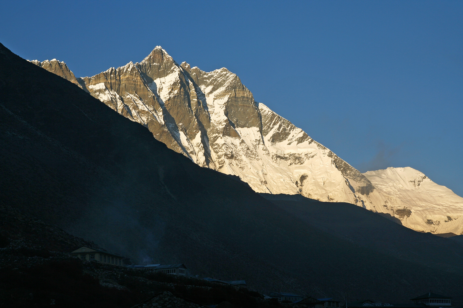 Lhotse-Südwand im Abendlicht.......