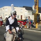 l'humour breton lors du défilé de véhicules anciens