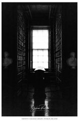 LIBARY TRINITY COLLEGE B&W, DUBLIN, IRLAND