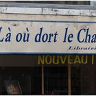 Librairie à l'enseigne "marrante" - La Charité sur Loire