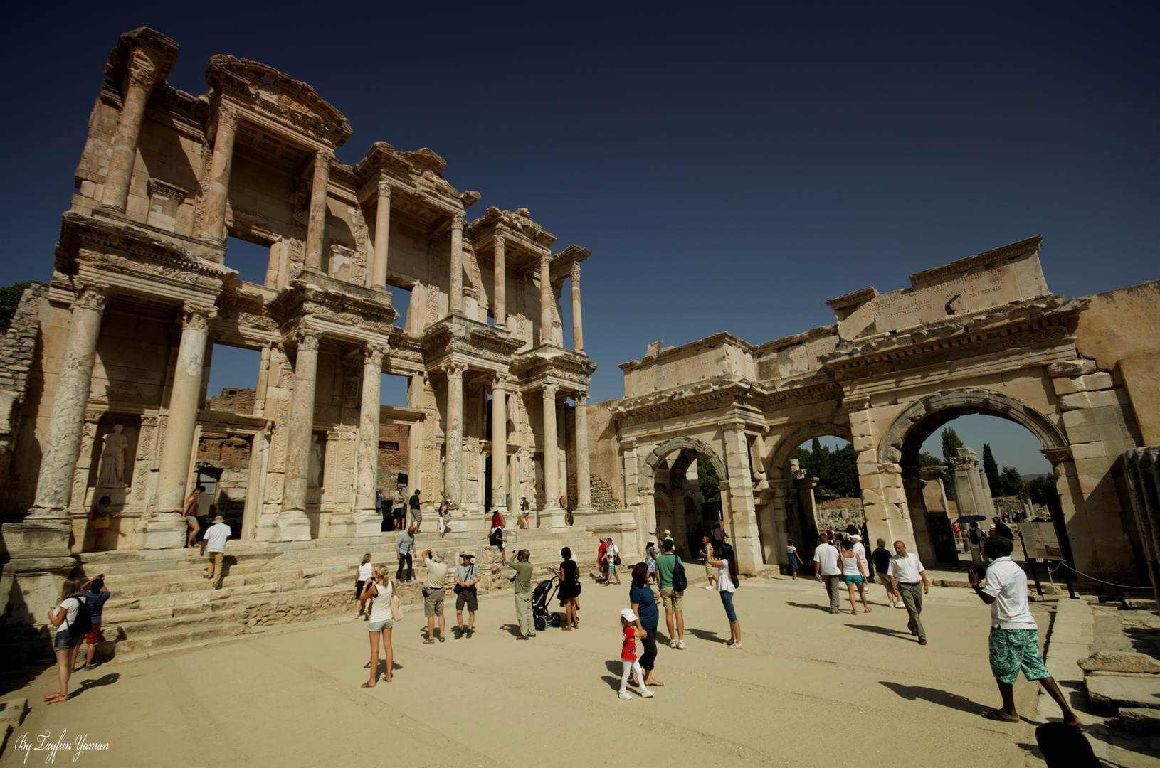 Library Of Celsus Efes Kütüphanesi