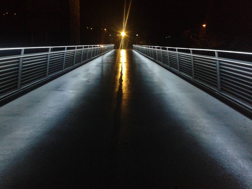 Licht am Ende der Brücke