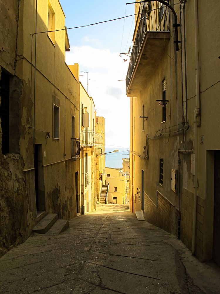 Licht am Ende der Straße / La luce alla fine di strada