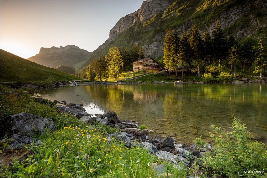 Licht am Ende des Sees