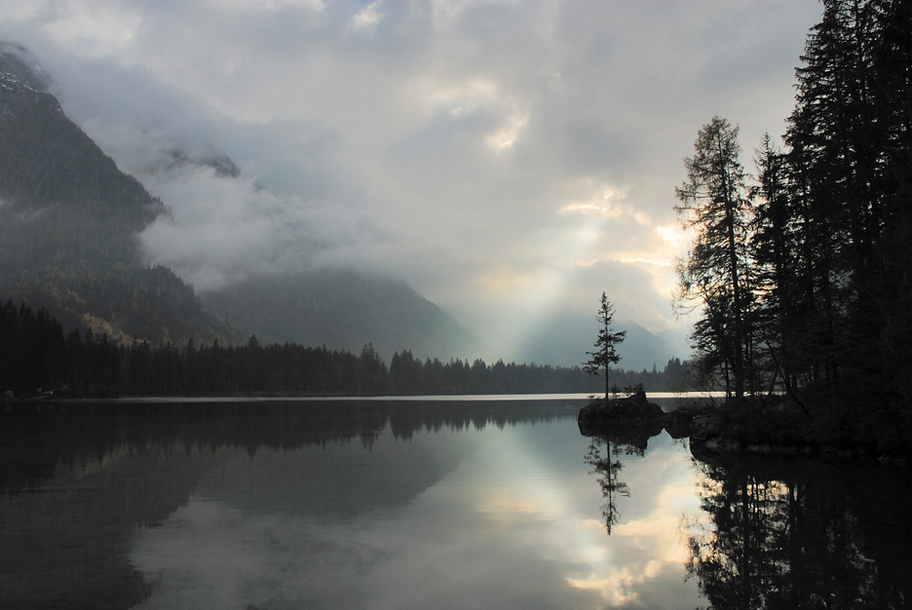 Licht am Hintersee von Rainer Opitz