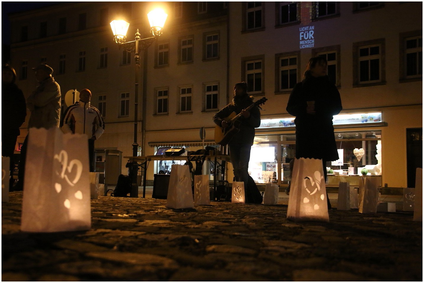 Licht an für Menschlichkeit (4)