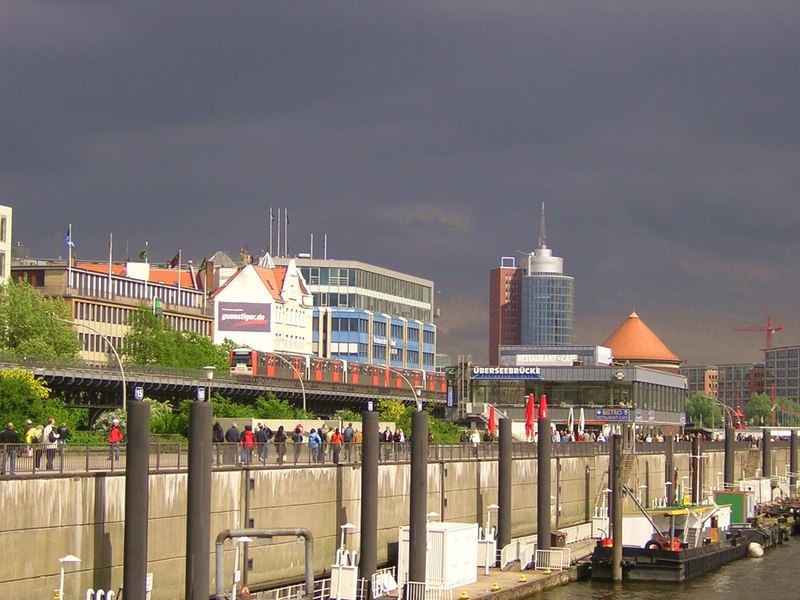 Licht auf Gewitterwolken