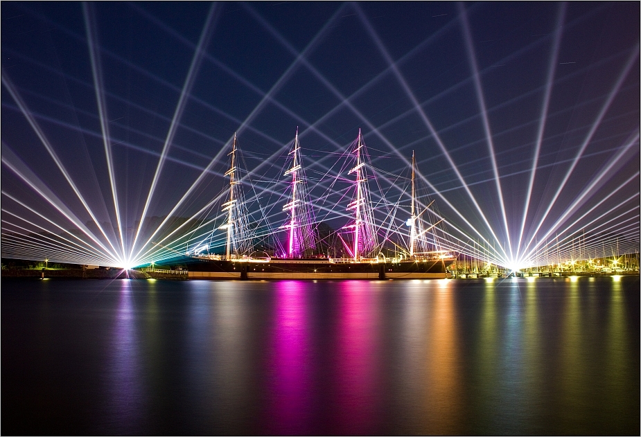 [...Licht aus,Spot an...]