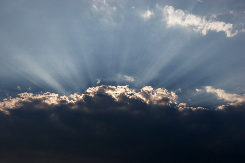 Licht das durch die Wolken bricht