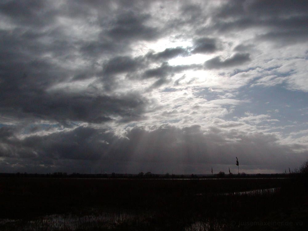 Licht durchbricht die Wolken