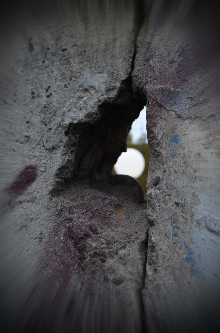 Licht hinter der Mauer ( 25 Jahre Mauerfall - Lichtgrenze)