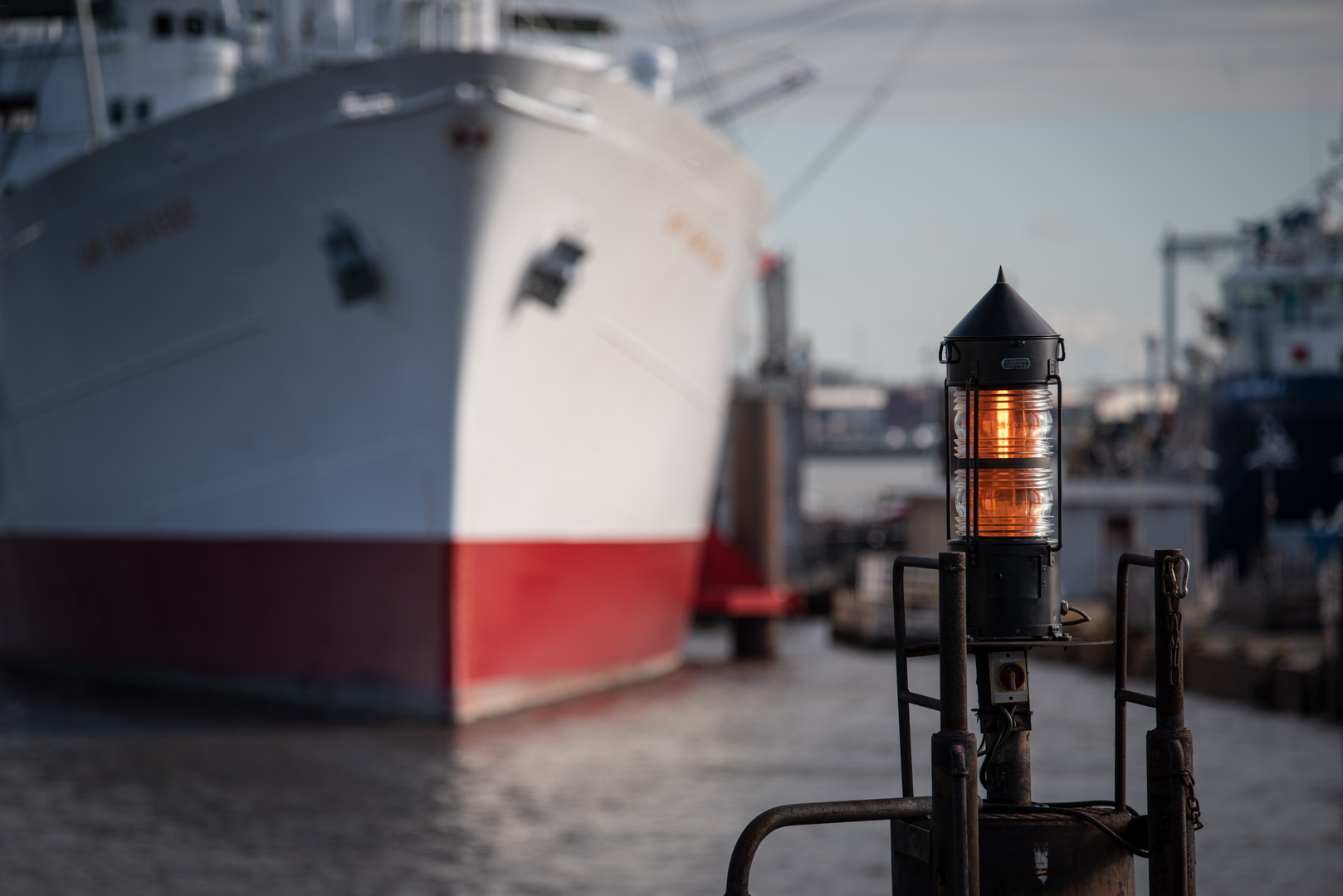 Licht im Hafen -2