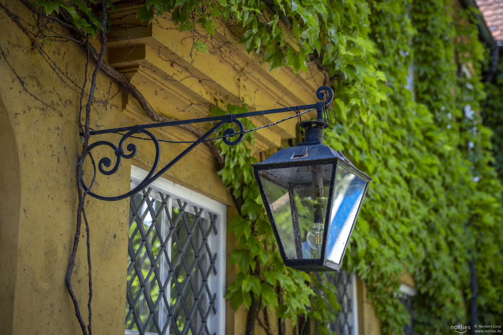 Licht in der Fuggerei