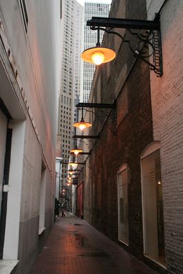 Licht in der Häuserschlucht