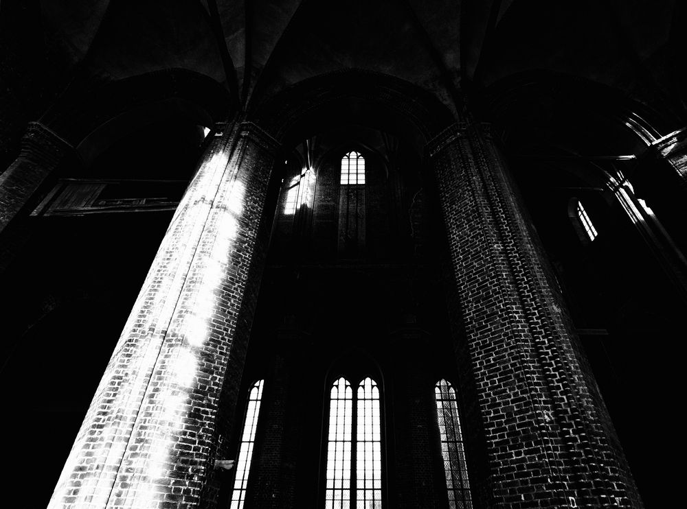 licht in der kirche ..