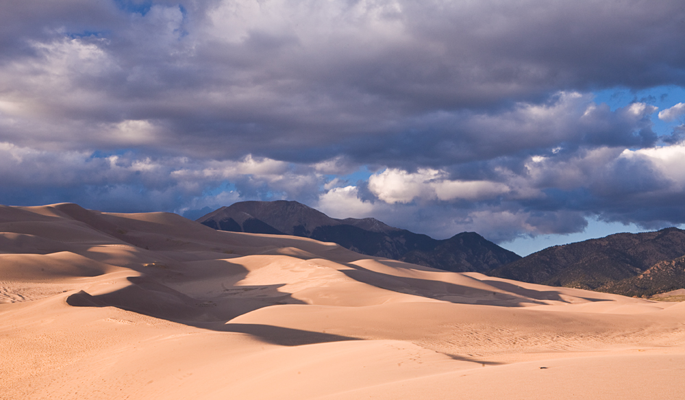 Licht, Schatten und jede Menge Sand