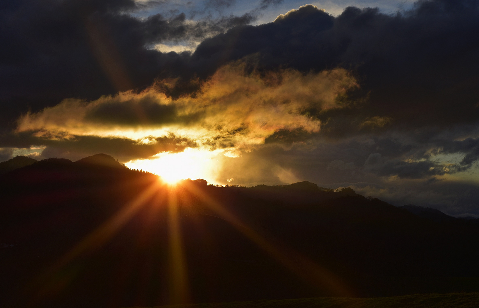 Licht, Schatten und Wolken