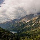 Licht-Schatten-Wolkenspiel am Staller Sattel. Einen...