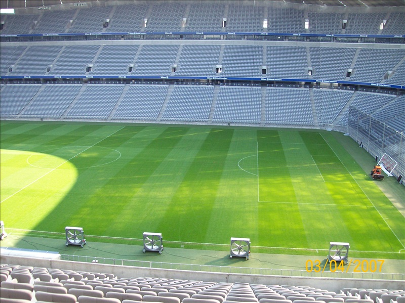 Licht Spiel in der Alianz Arena in München