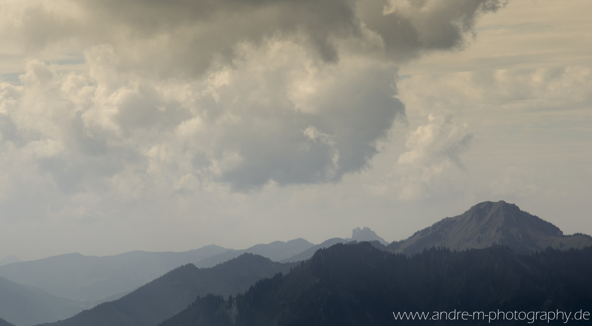 Licht und Berge