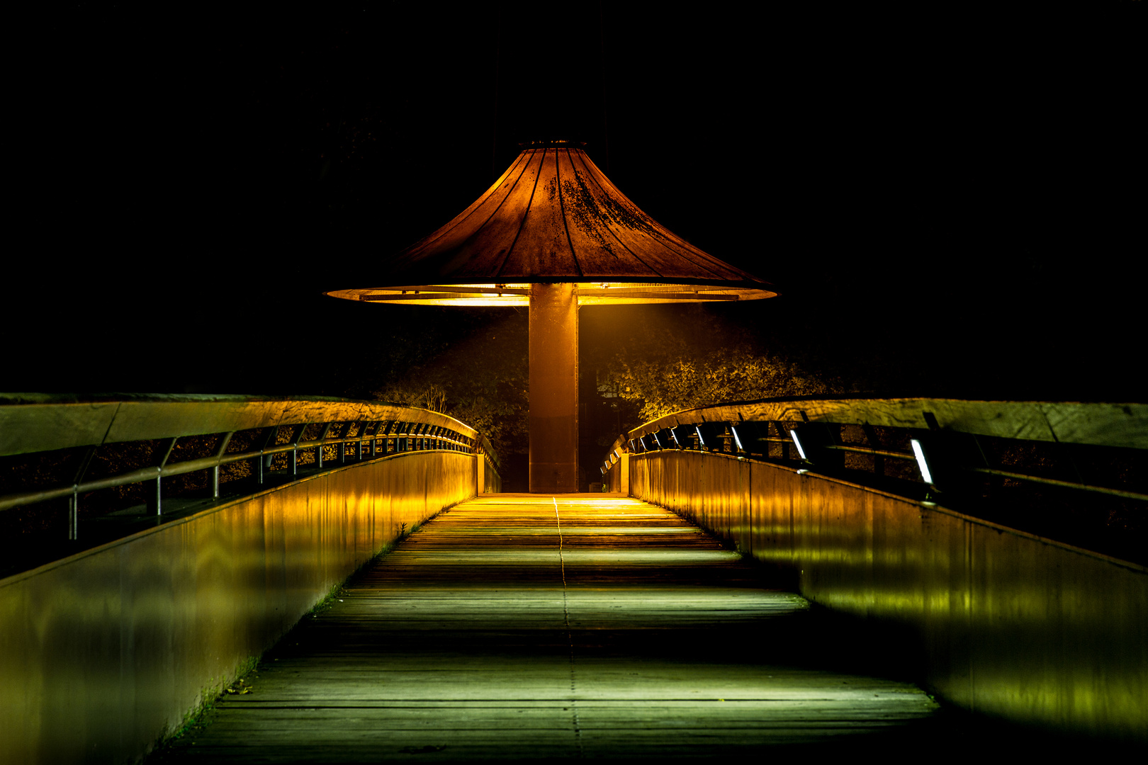 Licht und Brücke