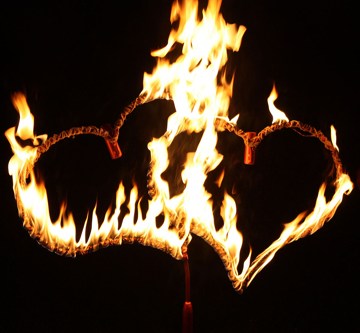 Licht und Dunkelheit oder Liebe und Feuer!