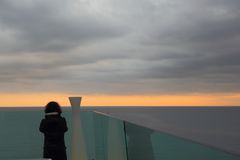 Licht und Einsamkeit, Cannes, Terrasse des Radisson Hotels im Westteil der Stadt