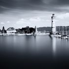 Licht und Schatten am Hafen von Lindau