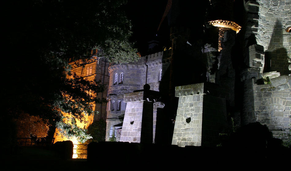 Licht und Schatten an der Löwenburg