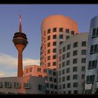 Licht und Schatten im Düsseldorfer Medienhafen