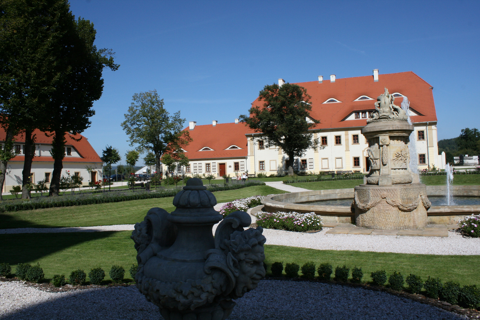 Licht und Schatten im Schlosspark