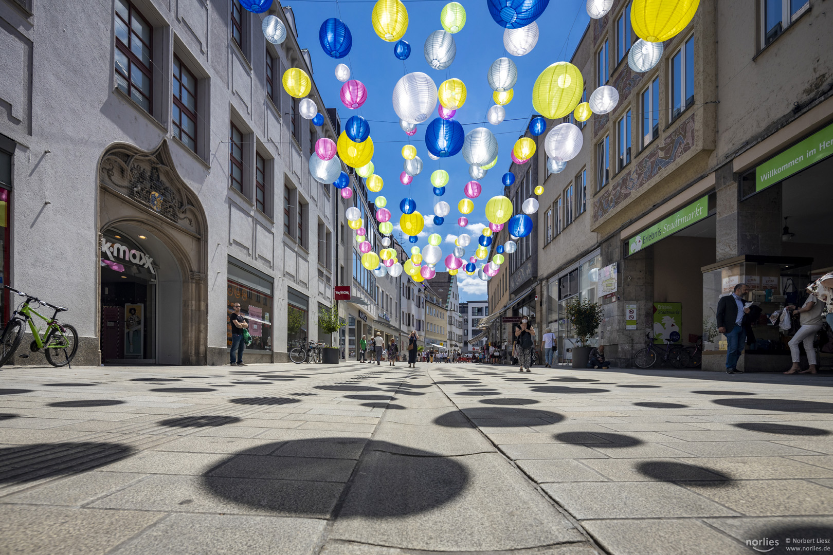 Licht und Schatten in der Annastraße