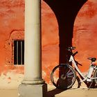 Licht und Schatten und ein Fahrrad