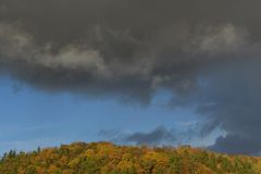 Licht- und Wetterkapriolen über dem Pfingstberg 06